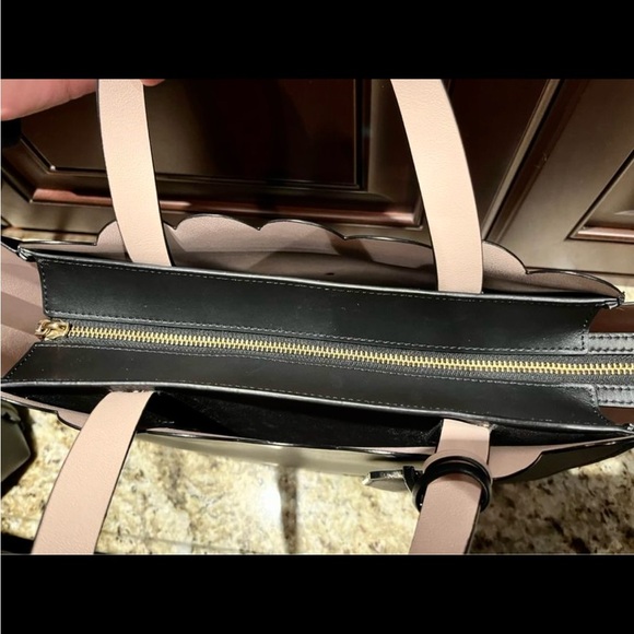 Authentic Kate Spade Bag - Picture 3 of 3